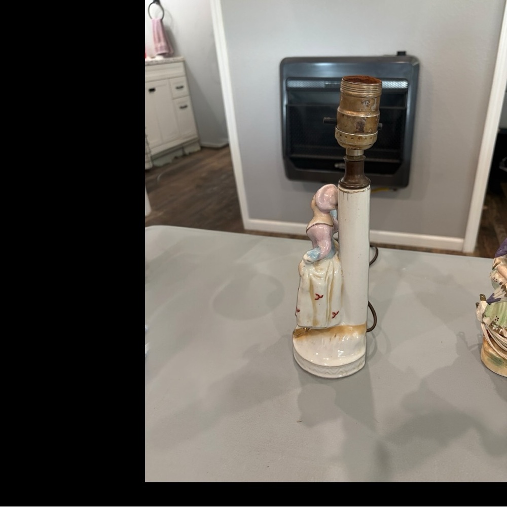 Antique WWII Occupied Japan Colonial Lady Porcelain Figurine Lamp Vintage EUC - Picture 10 of 16